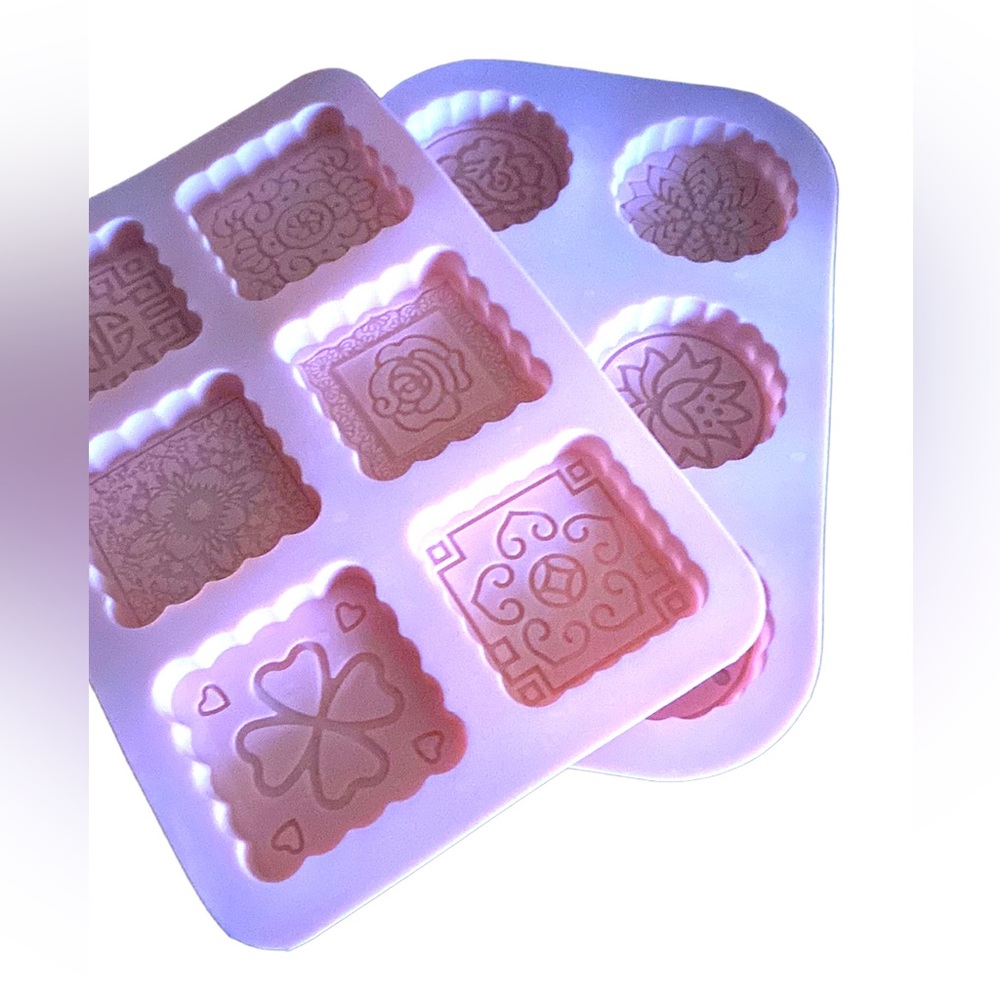 🆕Silicone Soap Molds Lot of (2)